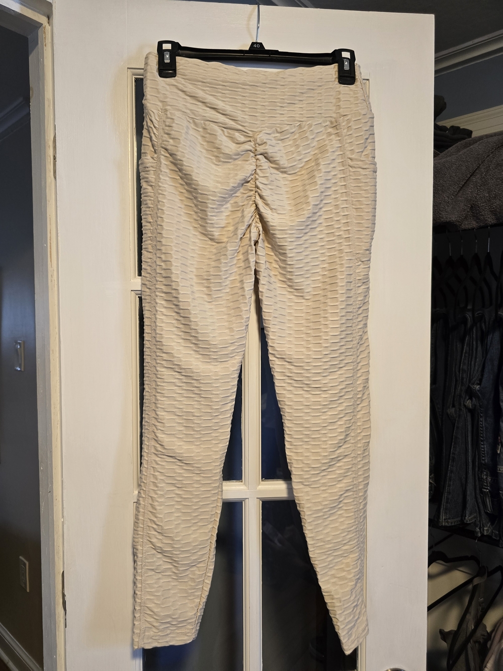 Textured High-Waist Leggings in Cream
